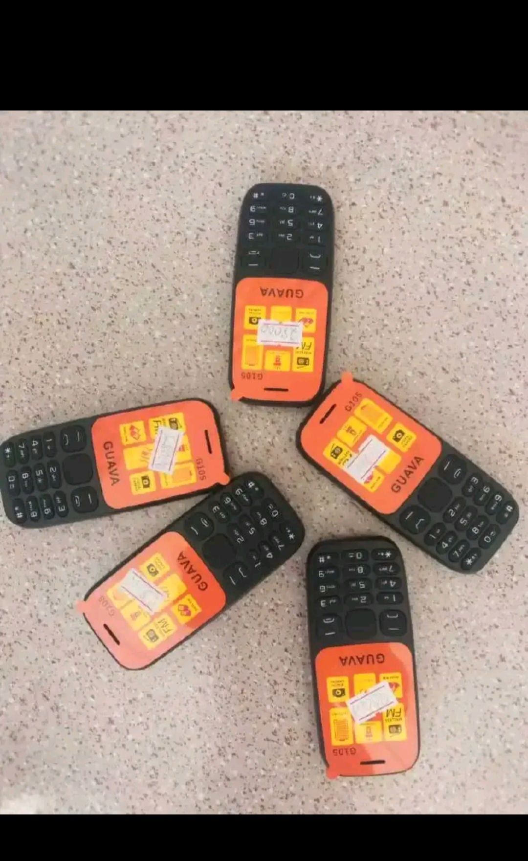 GUAVA G105 AFFORDABLE FEATURE PHONE 1000MAH BATTERY 1.8-INCH SCREEN DISPLAY DUAL SIM DUALSTANDBY DIGITAL CAMERA MP3/MP4 PLAYER TORCH LIGHT AUTO CALL RECORD BLUETOOTH, FM WIRELESS1000MAh featured phone