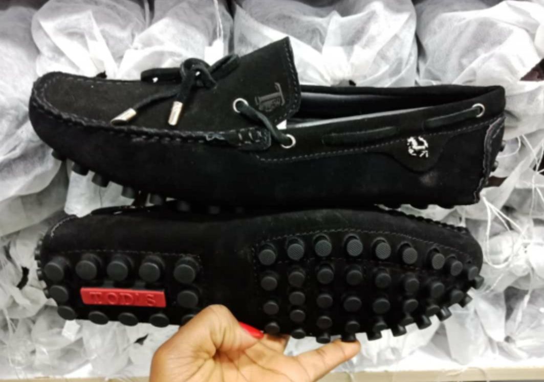 ORIGINAL ⚡LACOSTE⚡SUEND LOAFERS ⚡High quality leather suend classic loafer ⚡OFFICIAL all season  wearing shoes  ⚡available in black , brown,maroon ⚡very cute