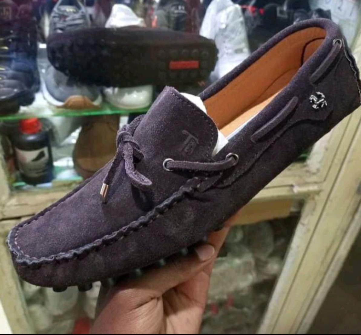 LOAFERS SUEND⚡.High quality official flat leather loafer all weather wearing classic 🔥MENS LACOSTE⚡ loafers easy to clean and also wash and wear shoes,, very cute😘
