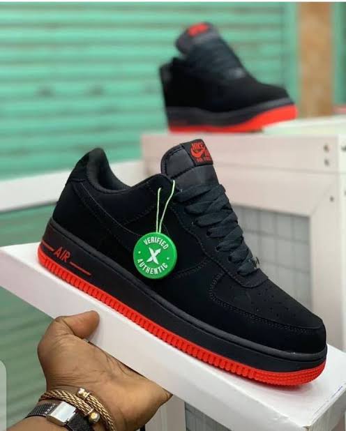 llatest AIRFORCE suend🥰high quality airforce one classic fasioned sneakers,UNISEX air force one suend shoes breatherble new arrival all season wearing airforce 1 ladies and men . very cute sneakers