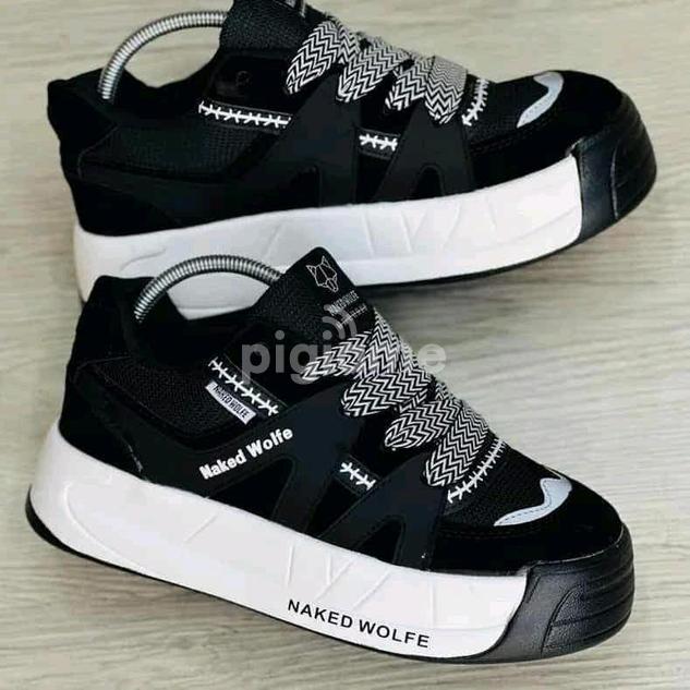 LATEST/ORIGINAL/🔥🔥 High quality naked WOLF ⚡L breatherble sneakers Multicoloured fashioned UNISEX ladies mens and kids fashioned classic sneakers shoes🔥all colours available very 🔥NAKED WOLF🔥