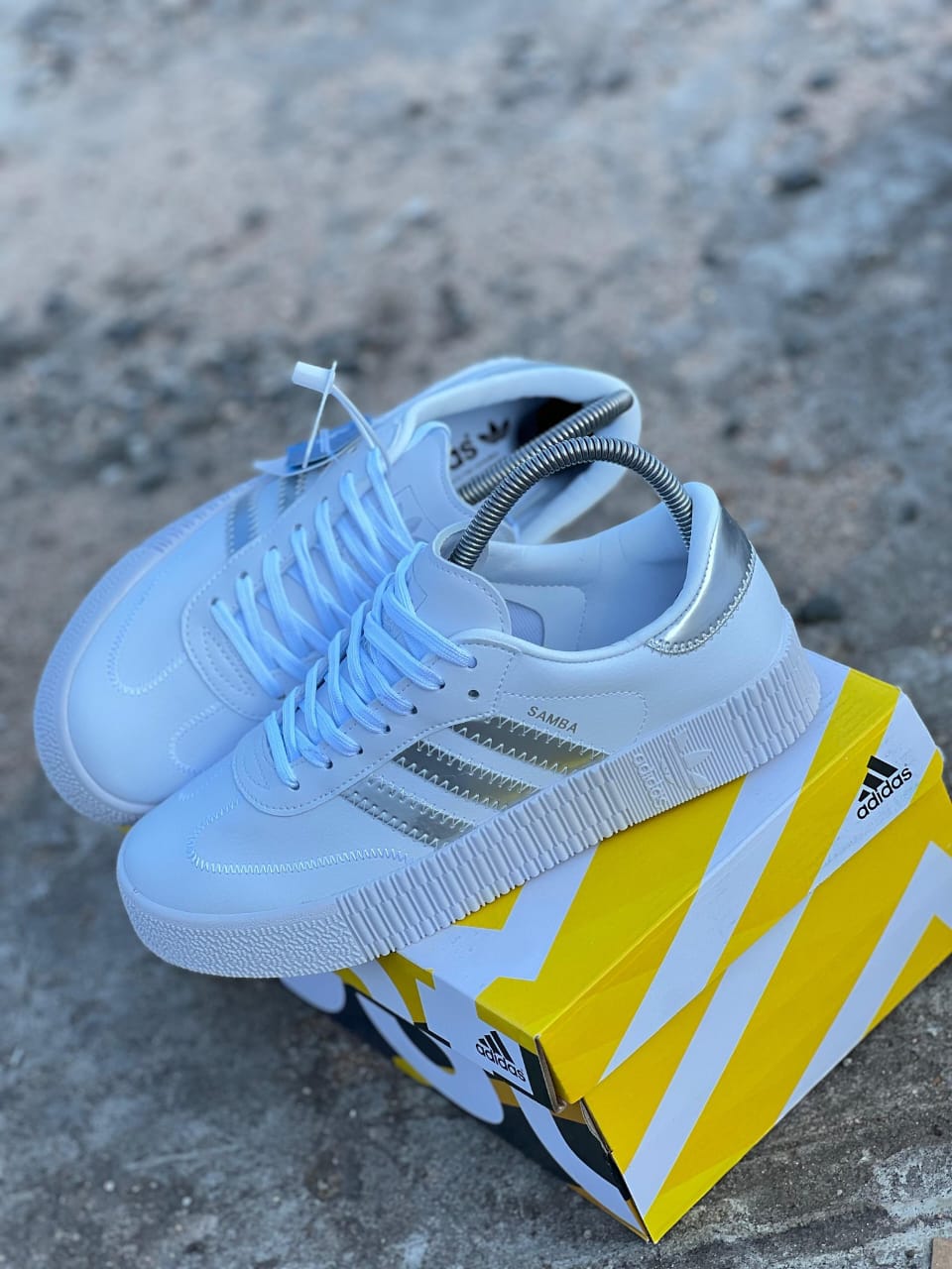 ⚡LATEST/ORIGINAL  ADDIIDAS🔥🔥 High quality SAMBA DOUBLE SOLE  ⚡ QUALITYsneakers Multicoloured fashioned UNISEX ladies/ mens and kids fashioned classic sneakers shoes🔥all colours available very 🔥🔥