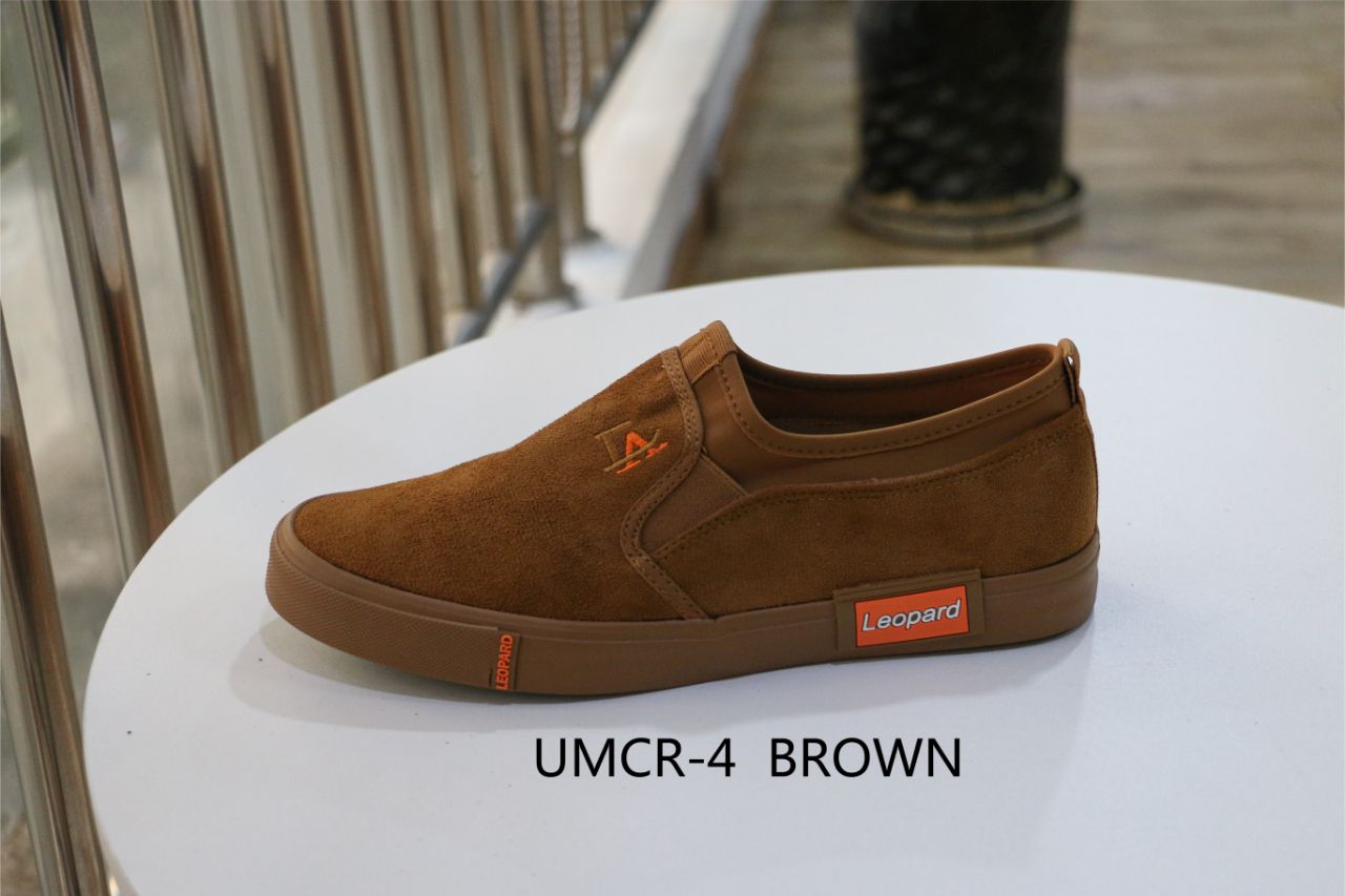 ⚡NEW ARRIVAL ORIGINAL MEN'S SNEAKERS⚡ high quality fashioned women's boots all colors and size available walk⚡ in⚡ style and in comfort with this cute elegant MEN'S SNEAKERS