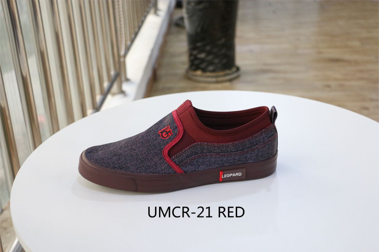 ⚡NEW ARRIVAL ORIGINAL MEN'S SNEAKERS⚡ high quality fashioned women's boots all colors and size available walk⚡ in⚡ style and in comfort with this cute elegant MEN'S SNEAKERS