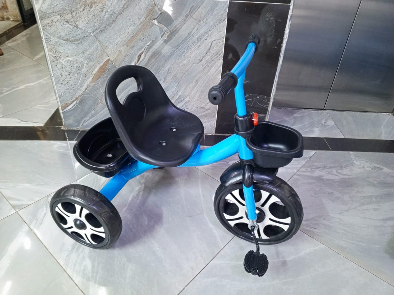 KIDS TRICYCLE. Kids Bike Tricycle Bicycle For Children 1-5 Years