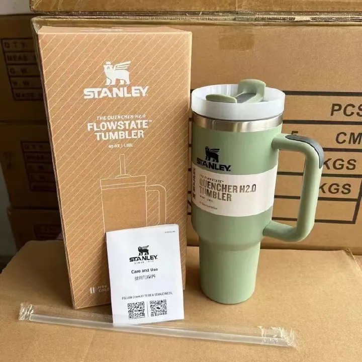 Stanley cup Stainless Steel Tumbler with Handle & Straw Lid, Insulated Reusable Stainless Steel Travel Mug double wall vacuum insulation technology, keeping your drinks at the perfect temp