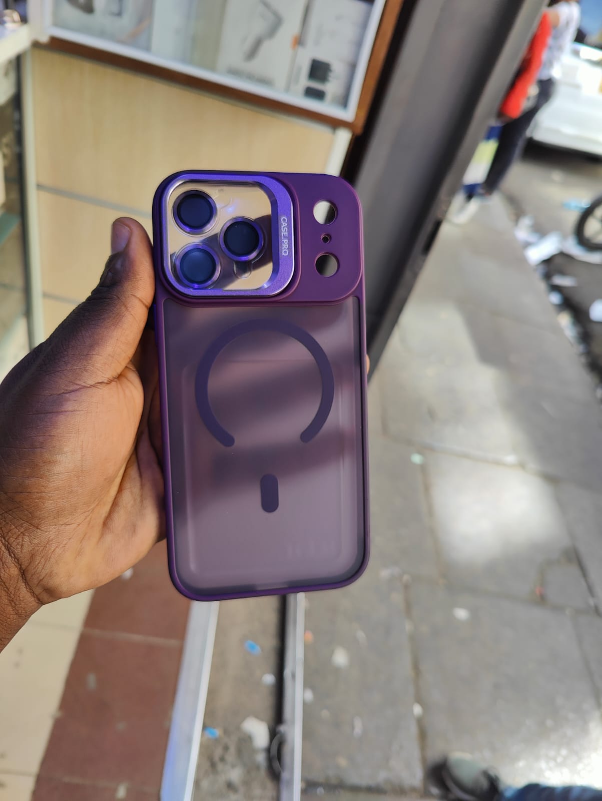 IPHONE 17 Pro Max Cover with Ultra Invisible Metal Holder/ Support Transparent Magnetic Mobile Phone Case with Three Camera Lens for Protection Comfortable Grip Phone Case/ Cover