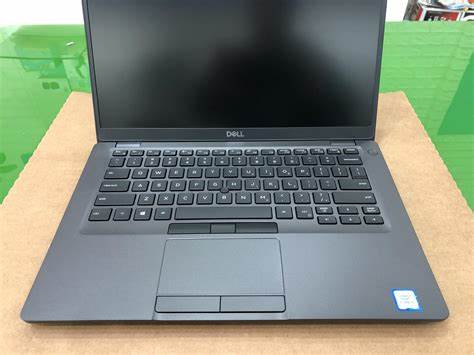 Dell Latitude 5400 Intel Core i7 8th gen 16 GB RAM 256 SSD 14 inch Display Windows 10 Notebook