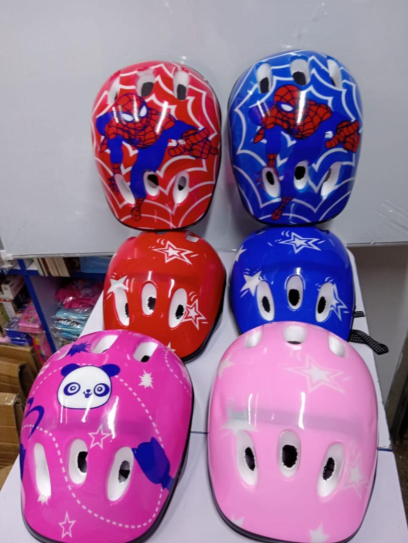 KIDS HELMET FOR CYCLING AND SKATING, HELMET FOR SKATEBOARDS, SCOOTERS, TRICYCLE AND BICYCLE.