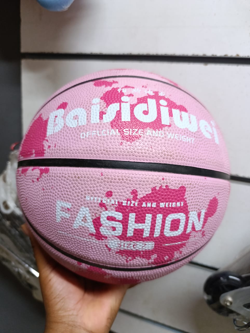 ✅️PERFECT GRIP✅️⚡Size 7 quality basketball 🏀.Durable basketball ball and practical top Sales Item
New and of high quality
 
Durable and really easy to use
Also perfect for outdoor activities like fam