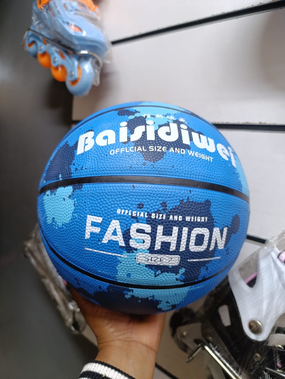 ✅️PERFECT GRIP✅️⚡Size 7 quality basketball 🏀.Durable basketball ball and practical top Sales Item
New and of high quality
 
Durable and really easy to use
Also perfect for outdoor activities like fam