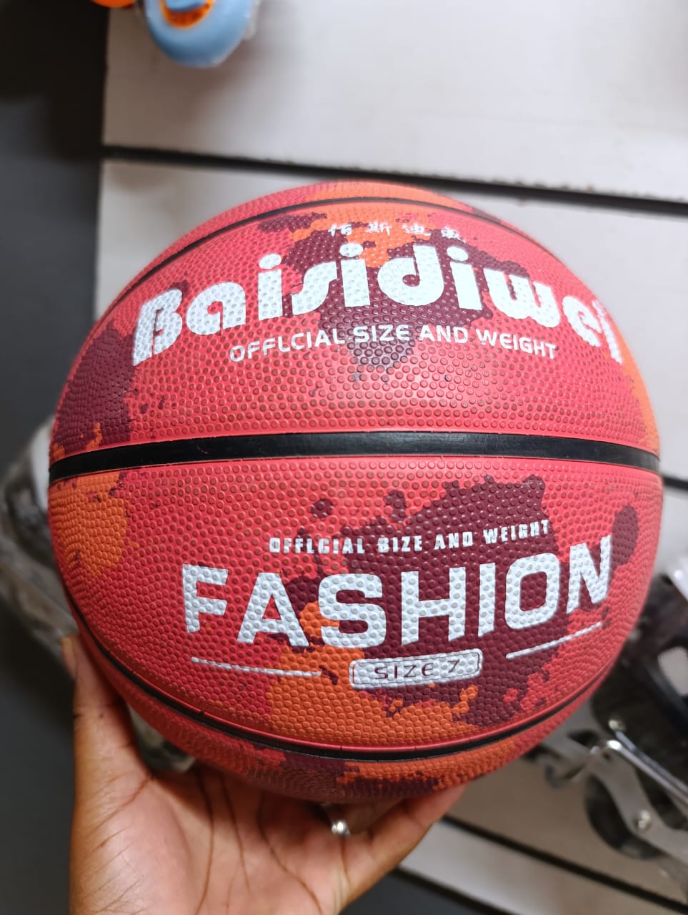 ✅️PERFECT GRIP✅️⚡Size 7 quality basketball 🏀.Durable basketball ball and practical top Sales Item
New and of high quality
 
Durable and really easy to use
Also perfect for outdoor activities like fam