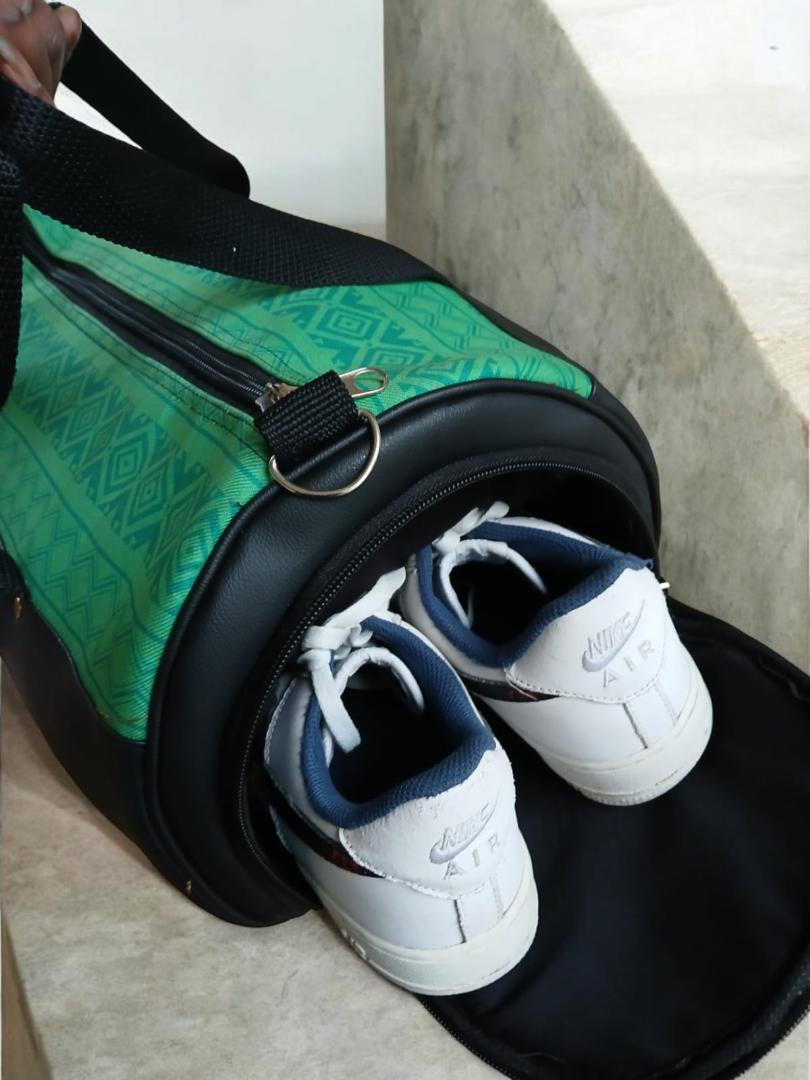 Fashion Leather Travel Bag Large Duffle Independent Big Fitness Bags with shoe compartment Handbag Bag Luggage Shoulder Bag Men Zipper Pu