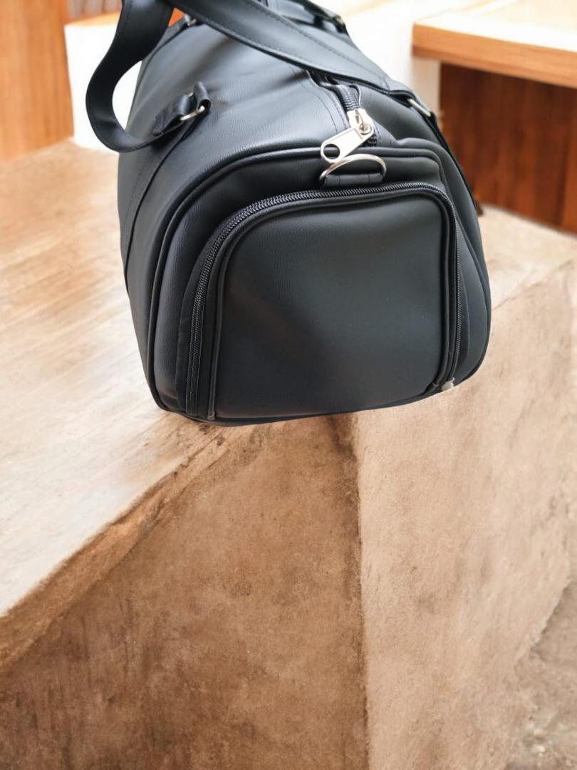 Fashion Leather Travel Bag Large Duffle Independent Big Fitness Bags with shoe compartment Handbag Bag Luggage Shoulder Bag Men Zipper Pu