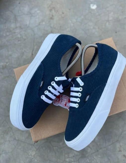 Unisex High-Top vans lace up rubber shoes- Stylish & Comfortable Casual Footwear For All-Day Wear-Radom