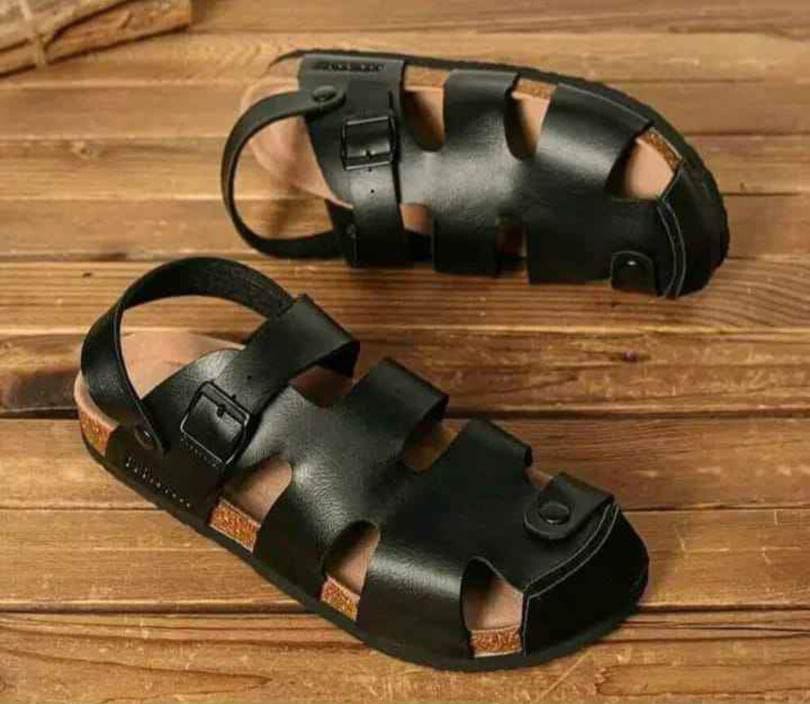 Original Men's Shoes Slippers Beach Sandals Slippers Household Shoes Durable Shoe Slippers Open Men Sandals With straps behind.
