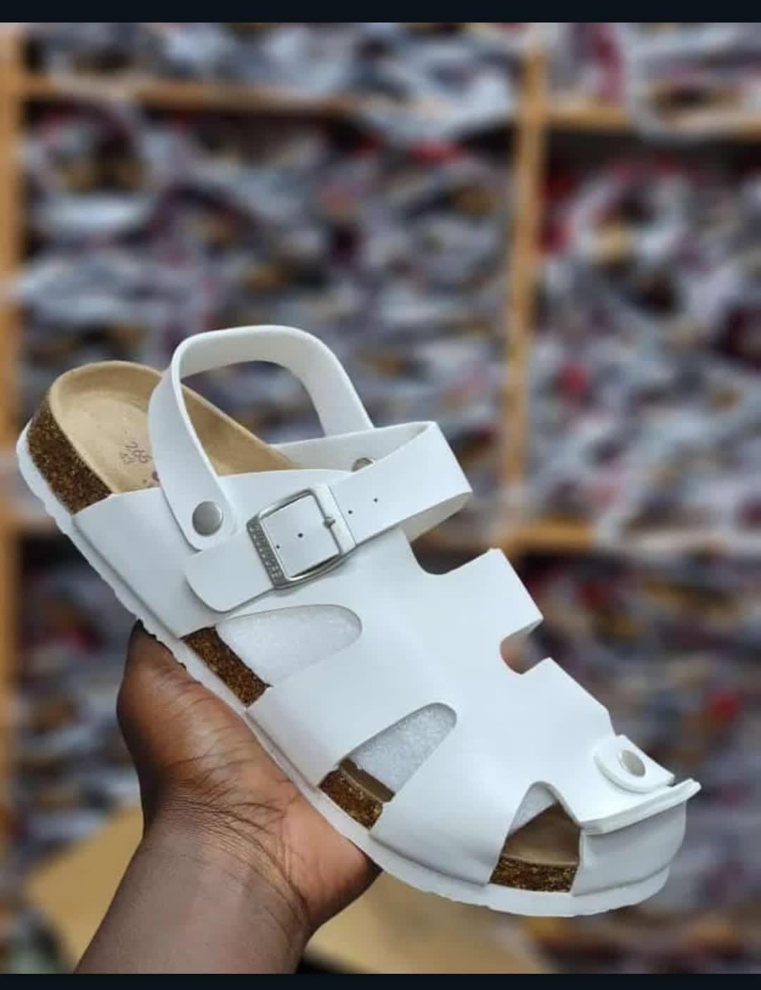 Original Men's Shoes Slippers Beach Sandals Slippers Household Shoes Durable Shoe Slippers Open Men Sandals With straps behind.