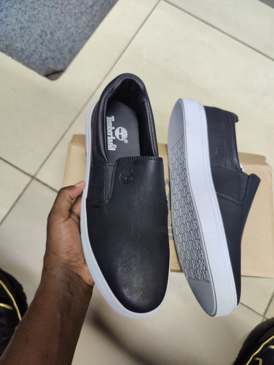 QUALITY LACELESS TIMBERLAND CASUALS