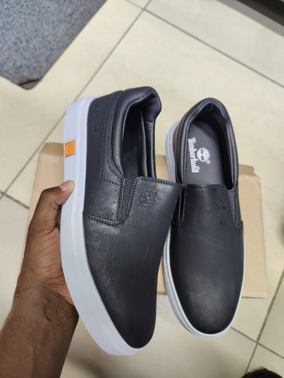 QUALITY LACELESS TIMBERLAND CASUALS