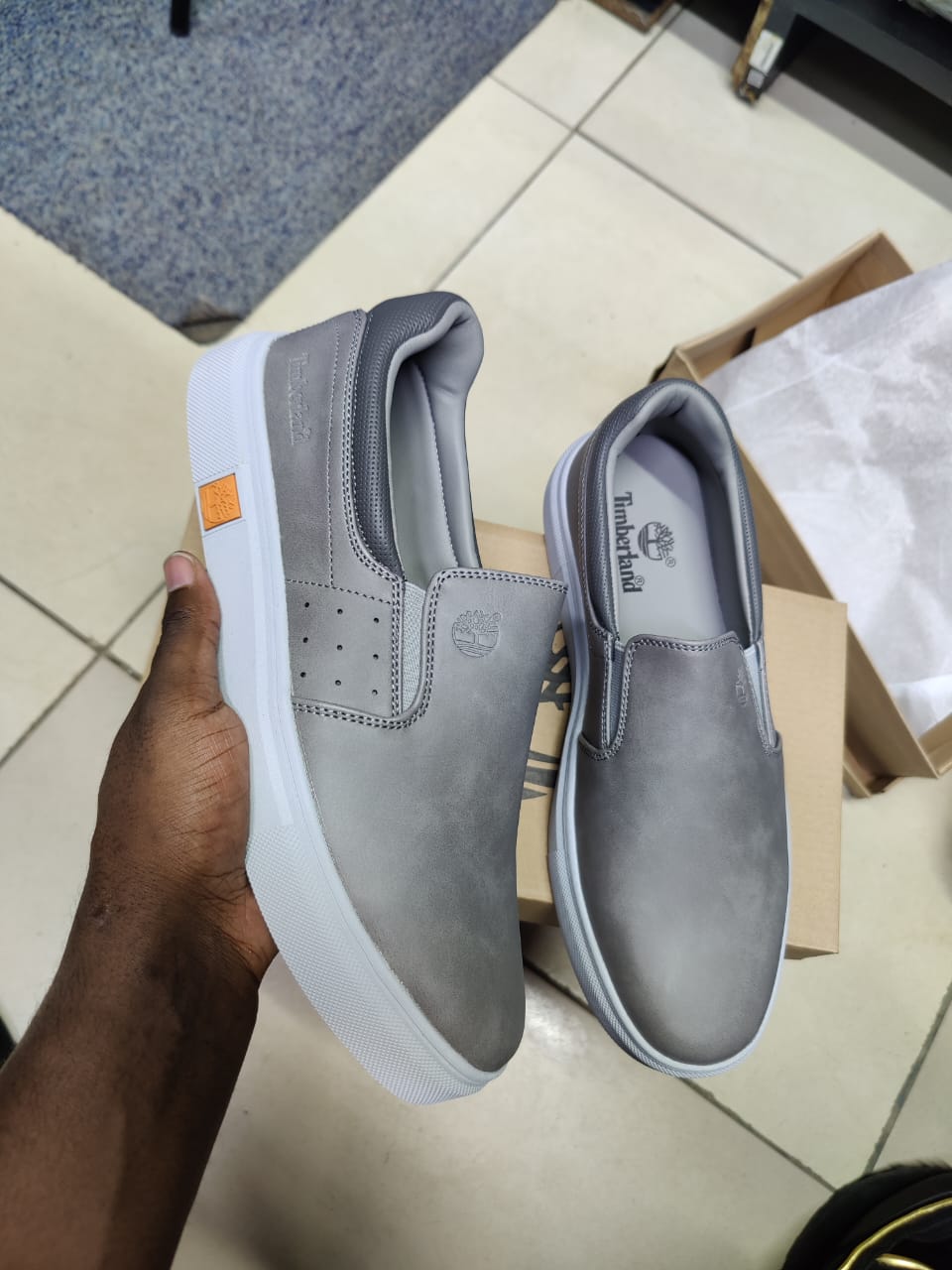 QUALITY LACELESS TIMBERLAND CASUALS