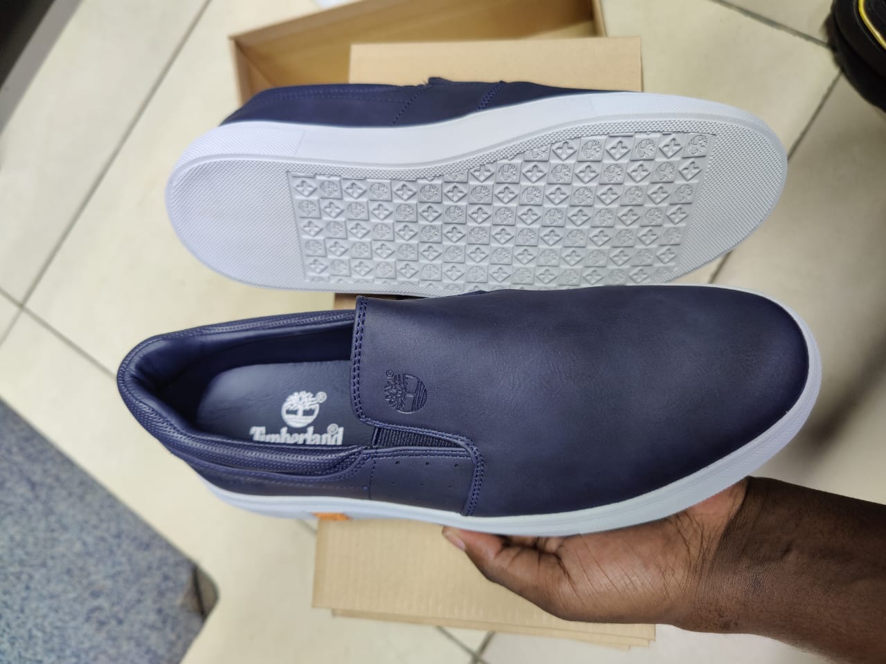 QUALITY LACELESS TIMBERLAND CASUALS