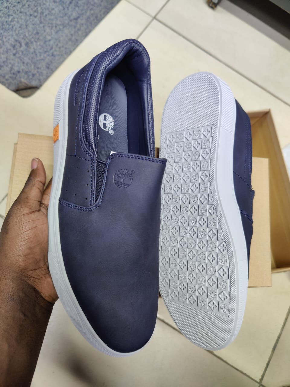 QUALITY LACELESS TIMBERLAND CASUALS