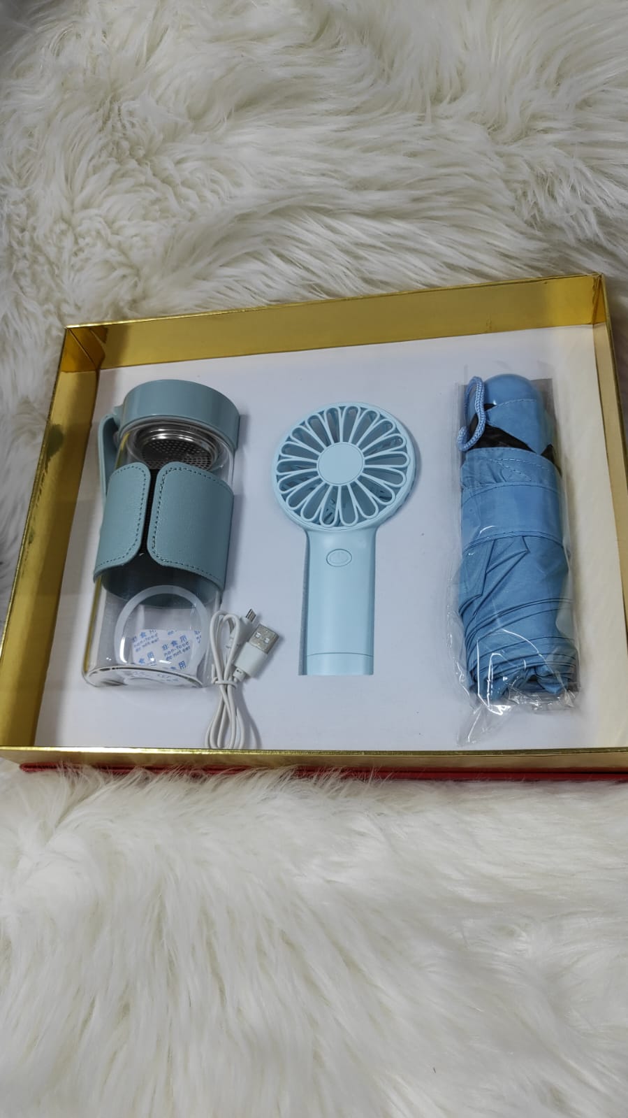 PROMOTIONAL gift :fan umbrella and glass bottle idea giveaway, new product gift set for business corporate items gift set ideal also for birthday, anniversary, appreciation gifts