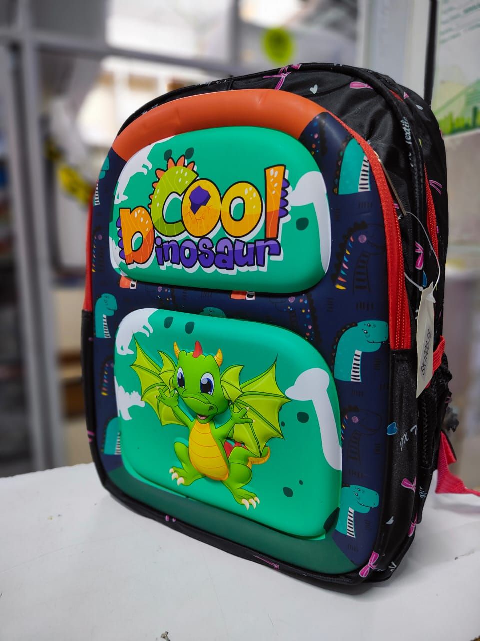 Cartoon themed school bags / backpacks ▪️Kindergarten backpack ▪️Size: 28*24*16cm ▪️Price : offfer ▪️Available at the Shop‼️‼️