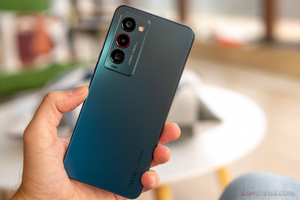 Tecno Camon 18 Premier  8+256GB  Black Dual SIM 	AMOLED, 120Hz Mediatek MT6781 Helio G96 Triple 64 MP, Main 32 MP, (wide) USB Type-C 2.0,33W wired, 64% in 30 min
