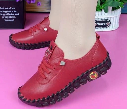 New Arrival 💯 High Quality🔥 New Design 💯 ladies Cute Ladies leather loafers 🔥 sneakers for women fashion shoes