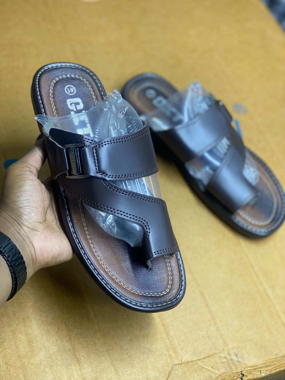 New Clarks sandals in town ⚡️💥leather men's open shoes💯🔥