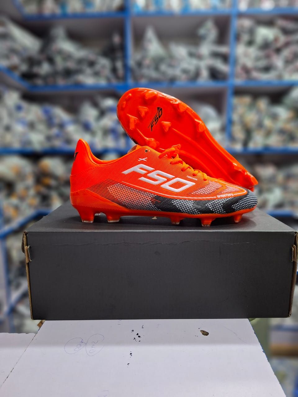 PROFESSIONAL F5O SOCCER/FOOTBALL BOOTS High quality leather comfy football boots 🔥men and women dream football boot favorable for all playing grounds either carpet or dust ground ✨very cute❤‍🔥🥰