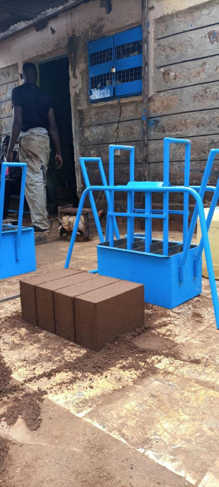 4 in 1 interlocking block making machine