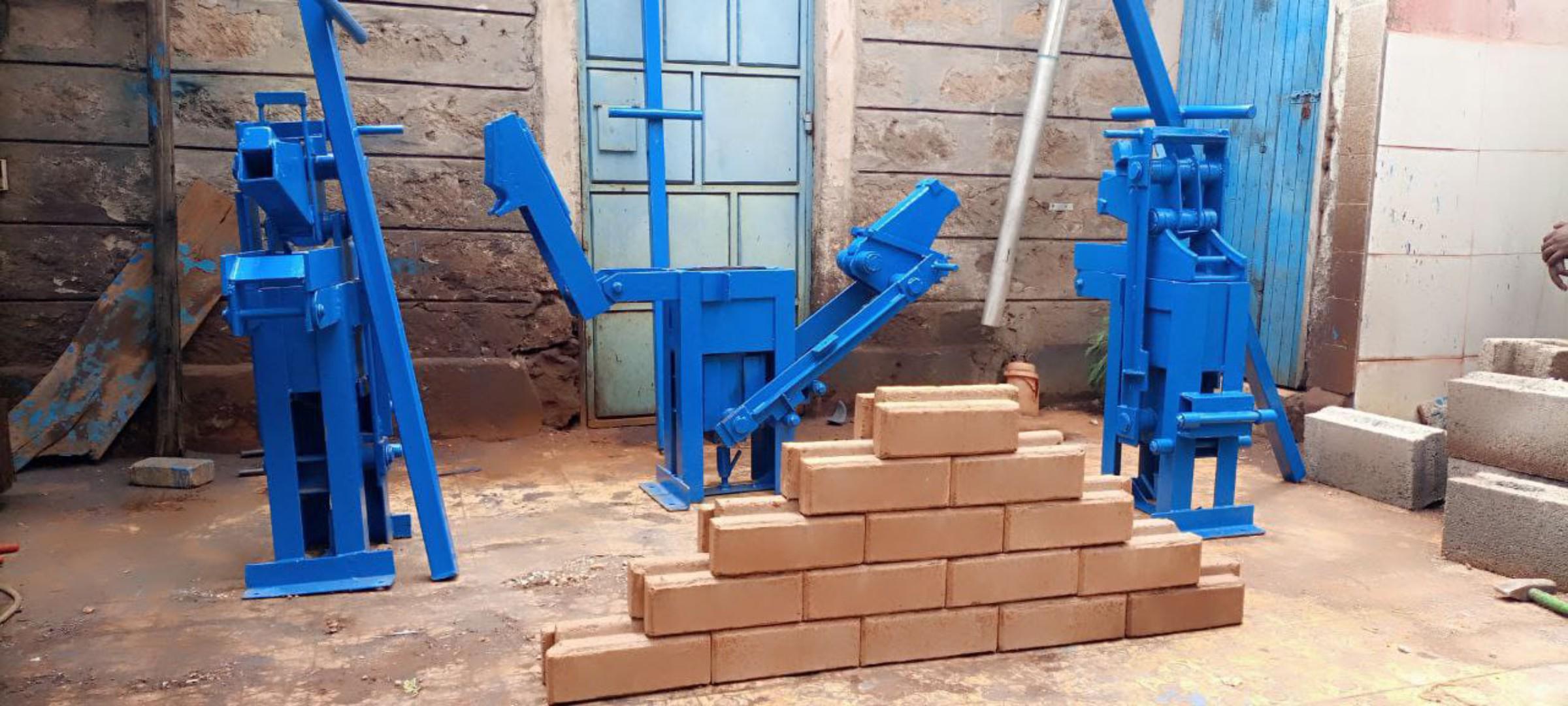 wide press interlocking block making machine