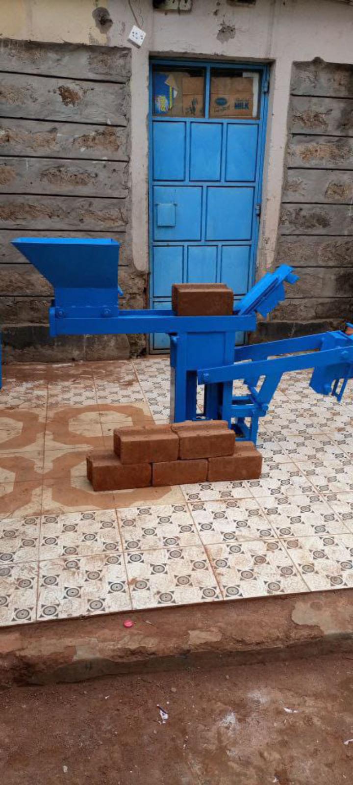 wide press interlocking block making machine