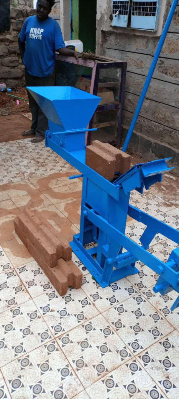 wide press interlocking block making machine