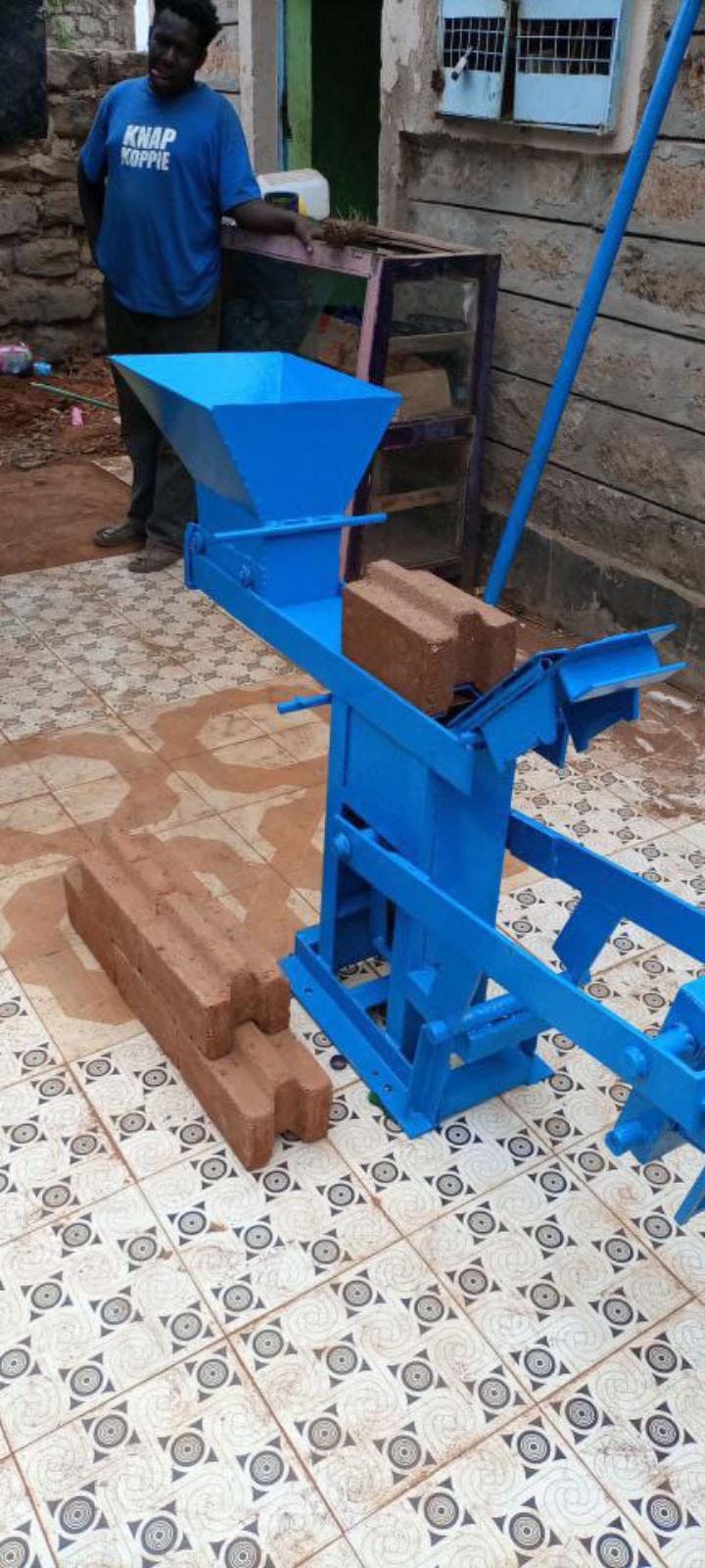 wide press interlocking block making machine