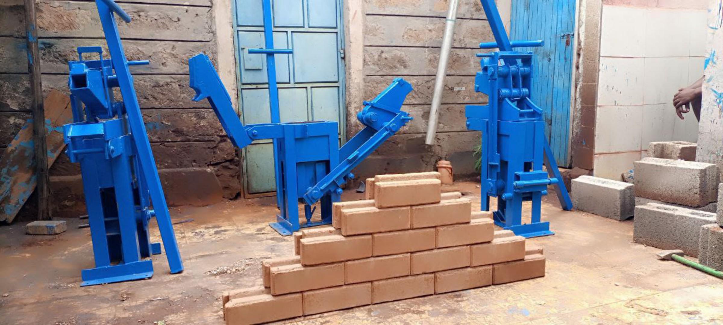wide press interlocking block making machine