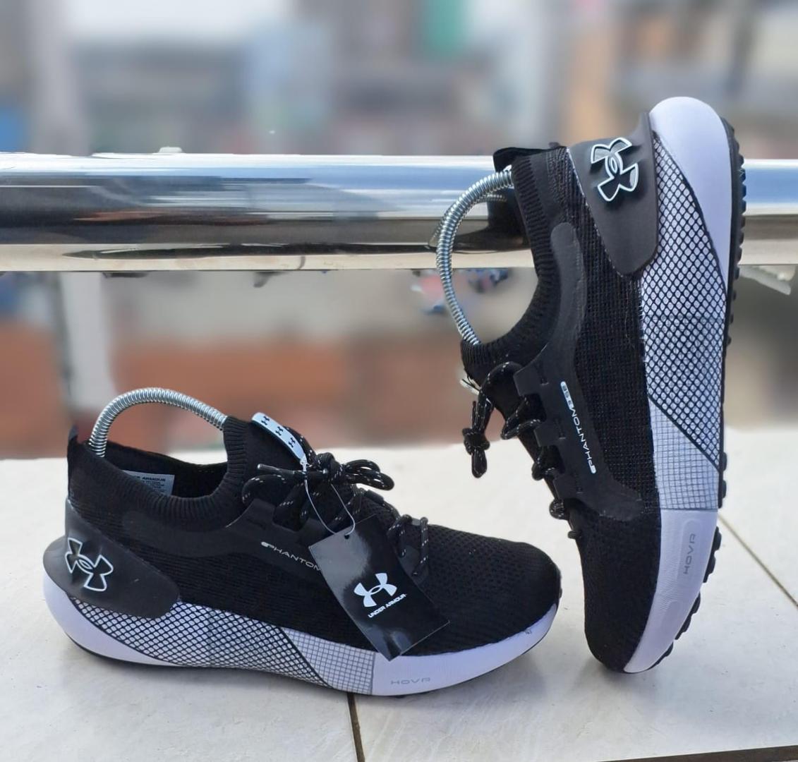 Under Armour HOVR Phantom