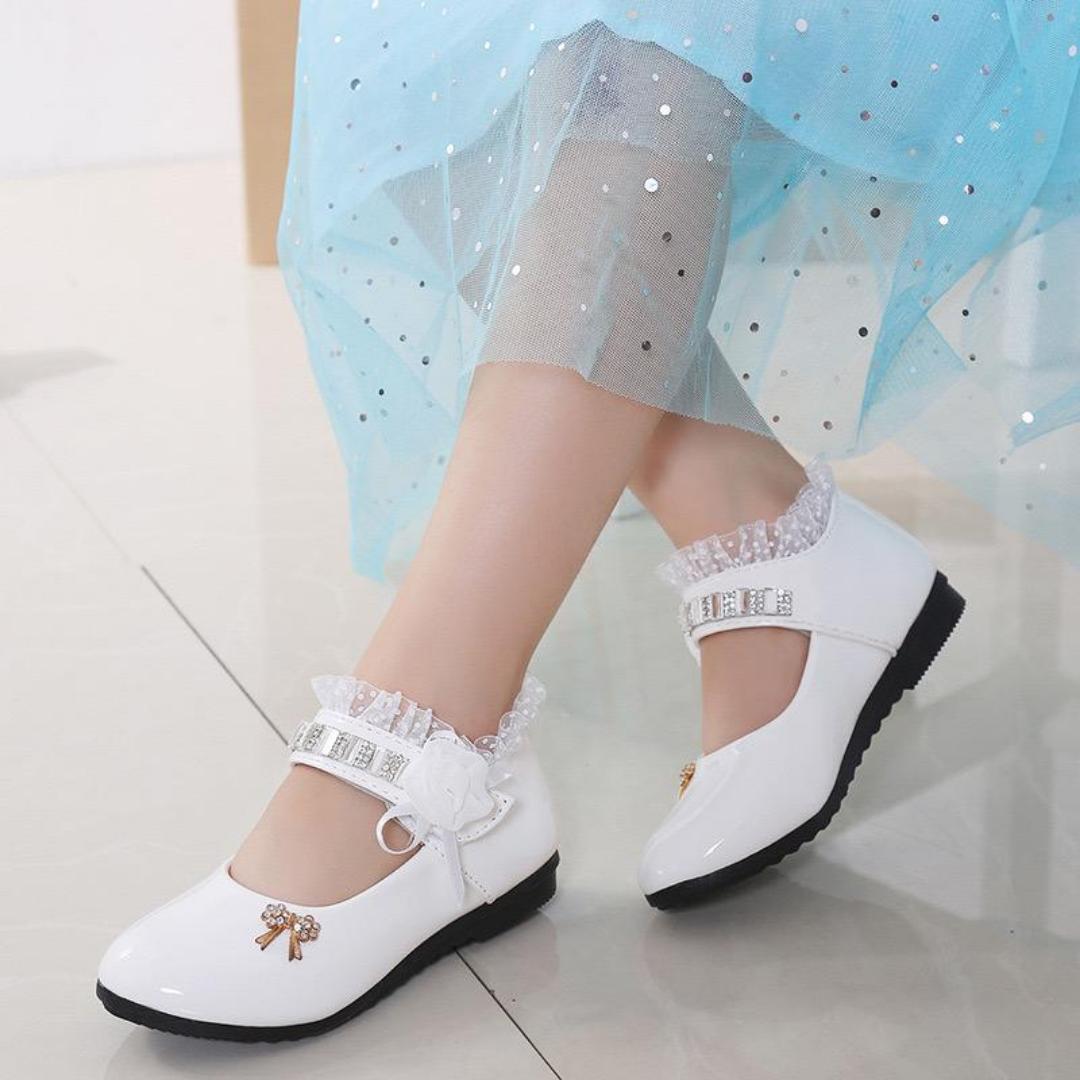 Fancy doll shoes