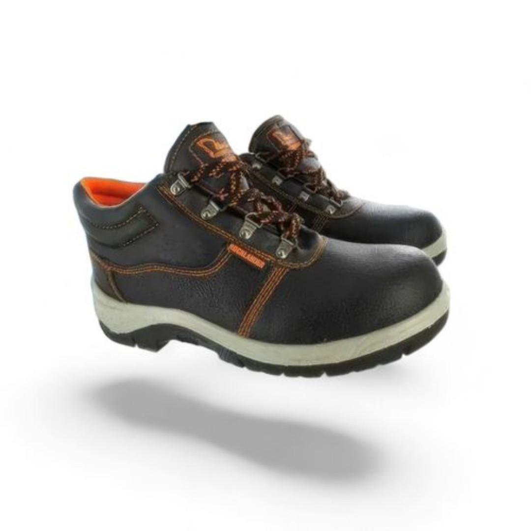 Ultimate Safety and Comfort: Generic Home and Industrial High-Quality Anti-Slip Safety Boots  Step into unparalleled safety and comfort with our Generic Home and Industrial High-Quality Anti-Slip Safe