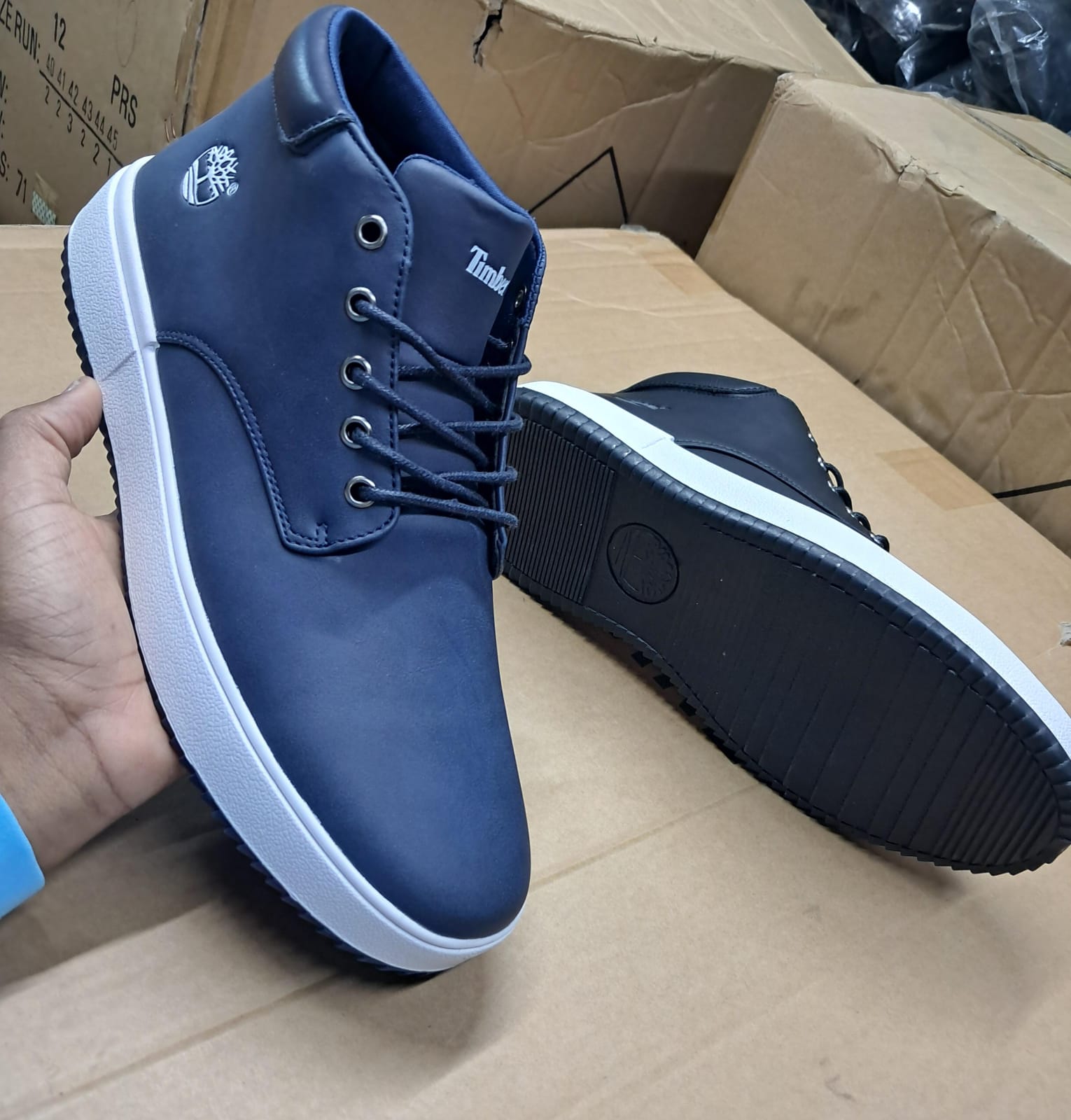 Durable and Stylish Brown Leather Timberland Boots for Men - Waterproof, Slip-Resistant, and Comfortable Footwear for Casual Outfits and Outdoor Activities - High-Quality Leather Work Boots