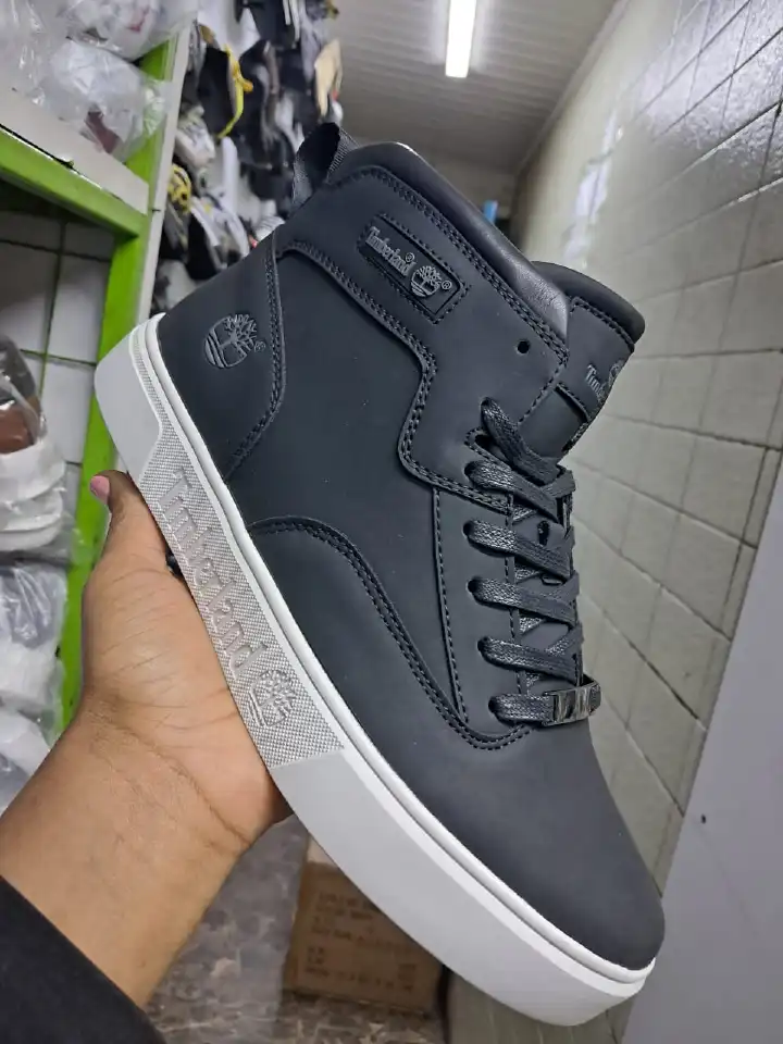 Durable and Stylish Brown Leather Timberland Boots for Men - Waterproof, Slip-Resistant, and Comfortable Footwear for Casual Outfits and Outdoor Activities - High-Quality Leather Work Boots