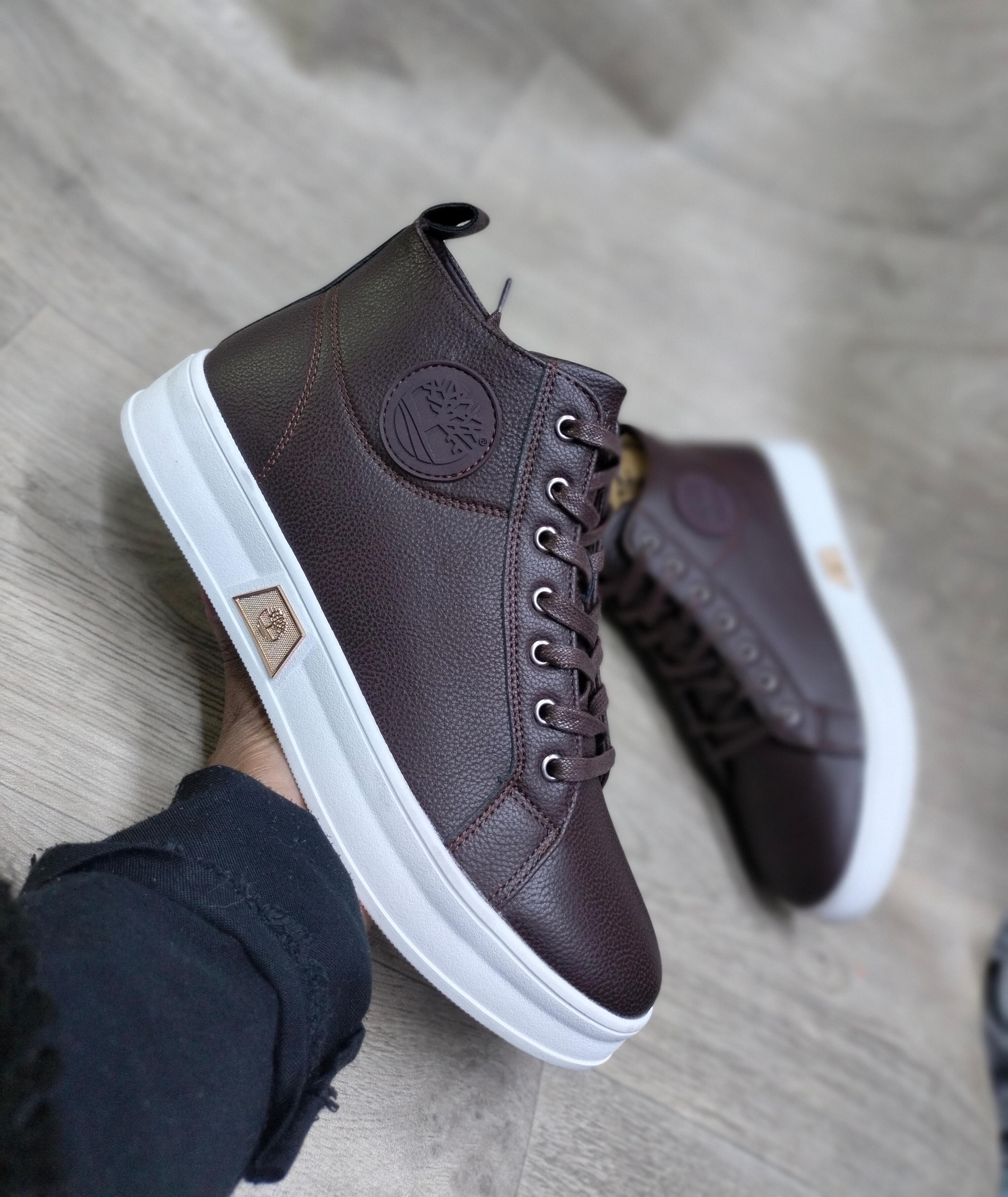 Durable and Stylish Brown Leather Timberland Boots for Men - Waterproof, Slip-Resistant, and Comfortable Footwear for Casual Outfits and Outdoor Activities - High-Quality Leather Work Boots