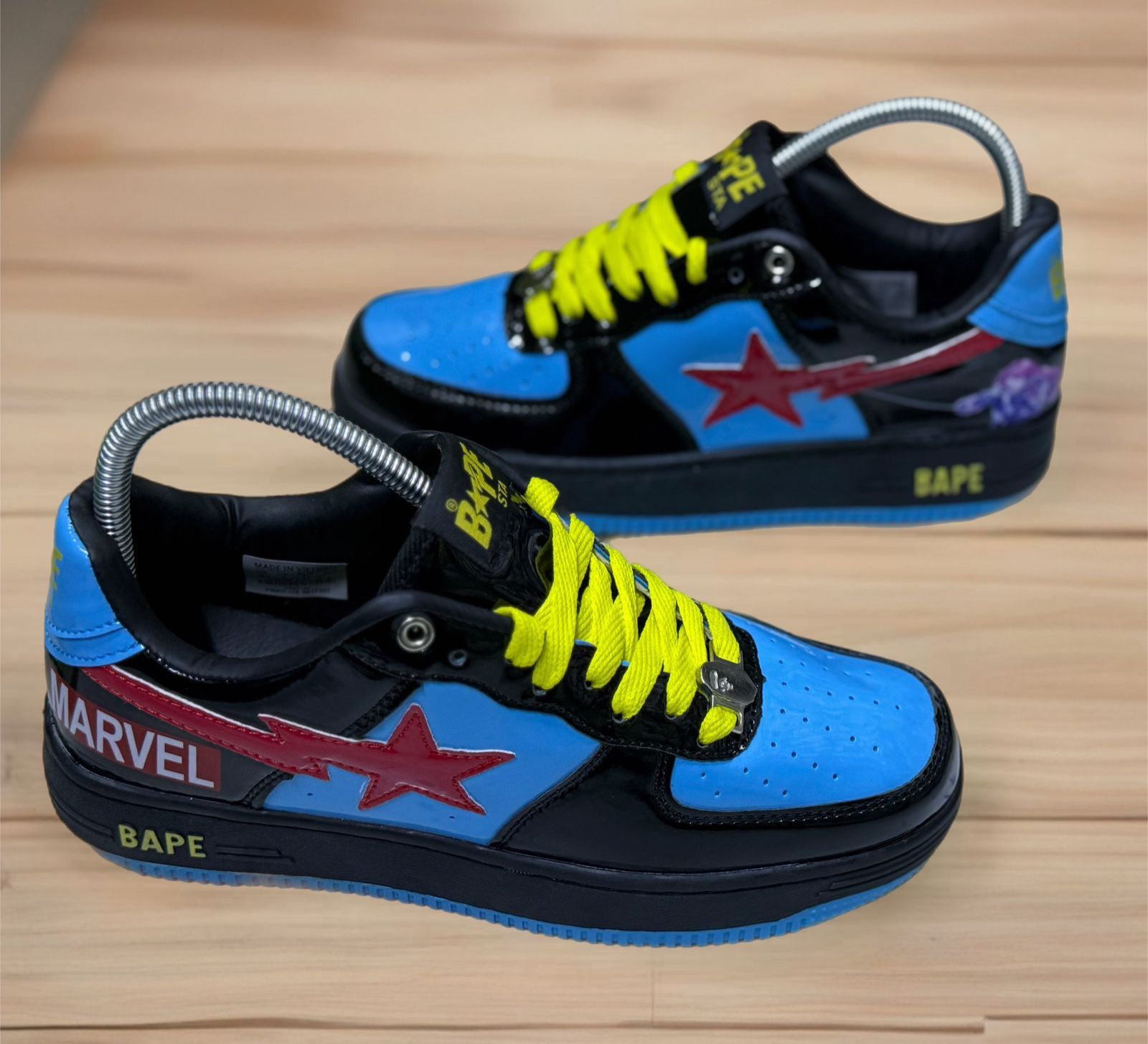 Christmas offer new fashion bapestar ✨ unisex fashion sneakers