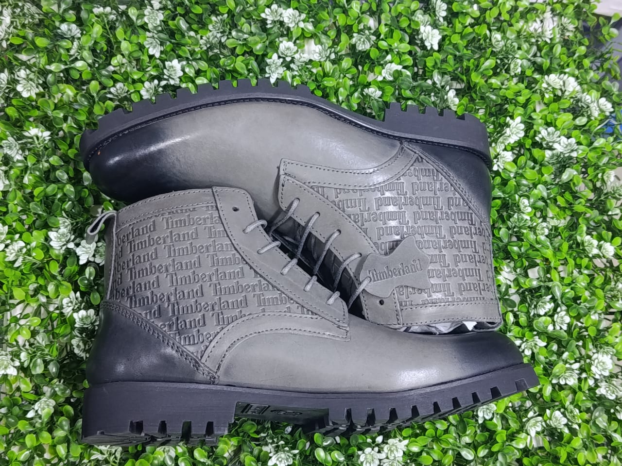 Durable and Stylish Brown Leather Timberland Boots for Men - Waterproof, Slip-Resistant, and Comfortable Footwear for Casual Outfits and Outdoor Activities - High-Quality Leather Work Boots