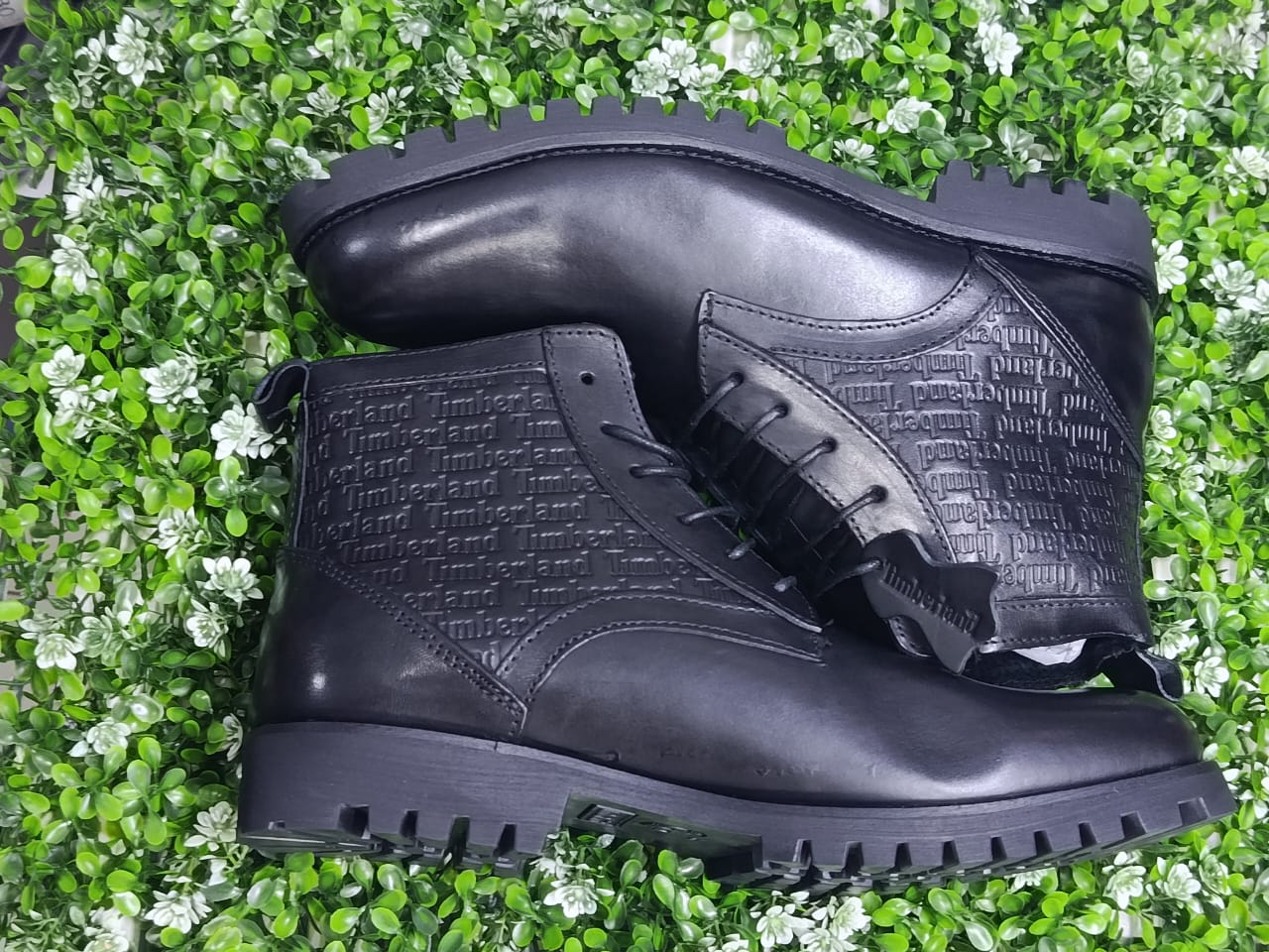 Durable and Stylish Brown Leather Timberland Boots for Men - Waterproof, Slip-Resistant, and Comfortable Footwear for Casual Outfits and Outdoor Activities - High-Quality Leather Work Boots