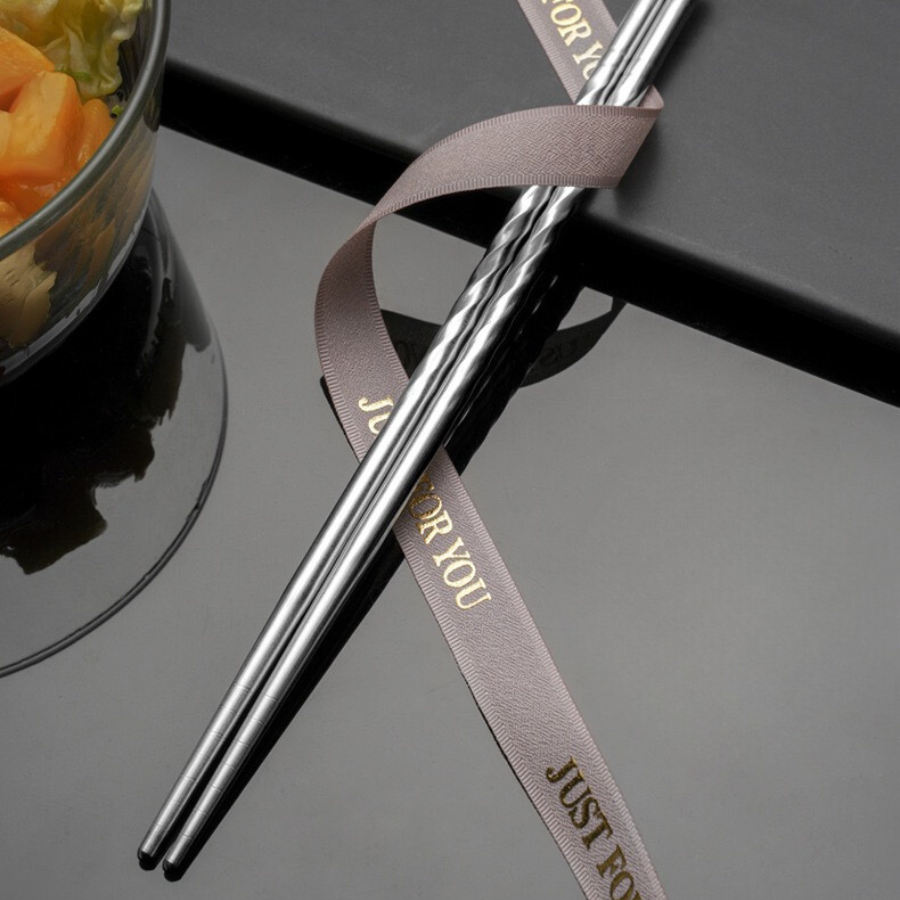 Metal Chopsticks Reusable Stainless Steel Chopsticks Multipack Dishwasher Safe Chop Sticks Non-slip Japanese Korean Chopstick for Cooking Eating 5 Pairs Gift Set
