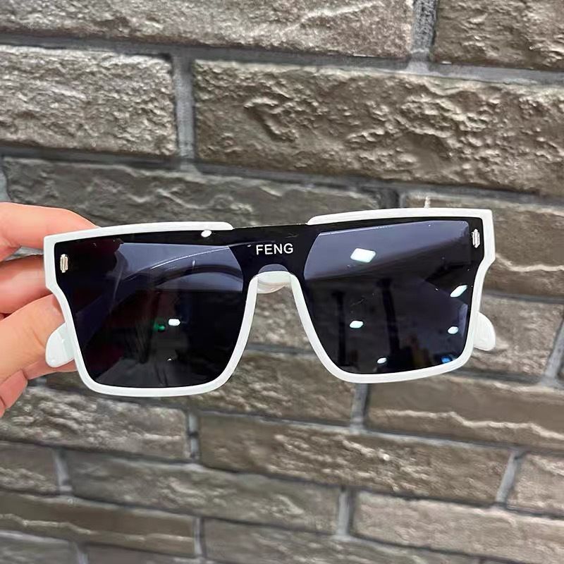 New children's sunglasses fashionable cute cartoon baby fashion Korean version ins sunglasses UV resistant glasses