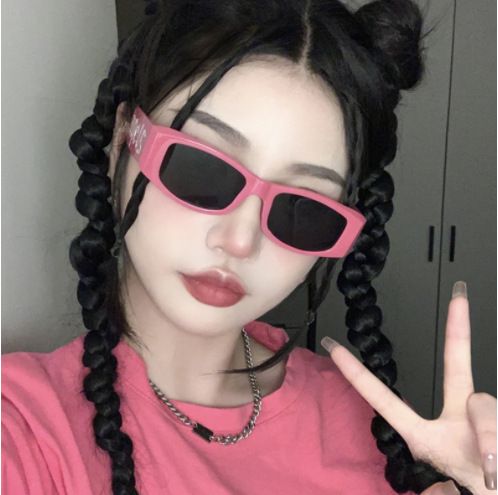 Cross border punk letter fashion sunglasses, new rectangular retro hip-hop style, high-end, spicy girl sunglasses for women
